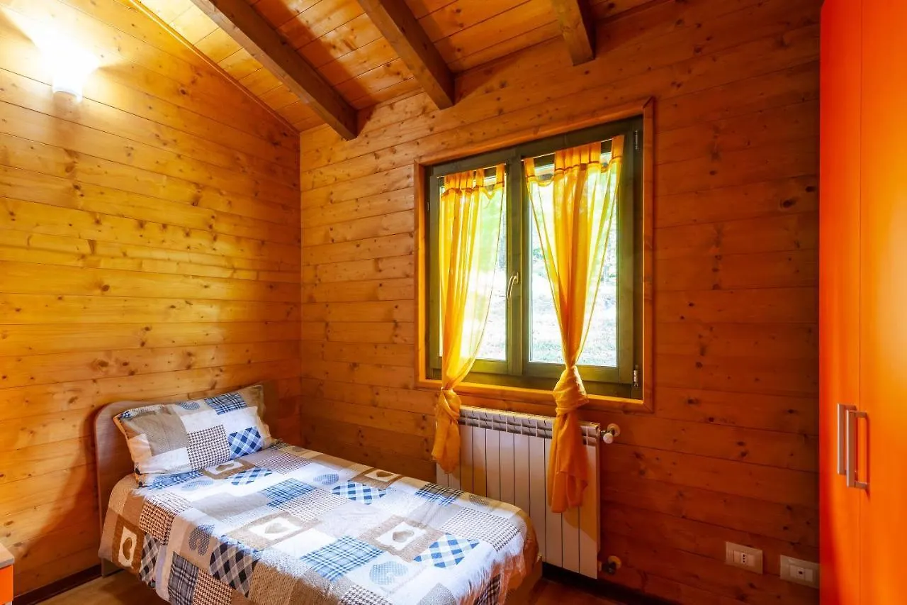 Villaggio Anemone - Chalet Anemone Capanne di Sillano 0*,